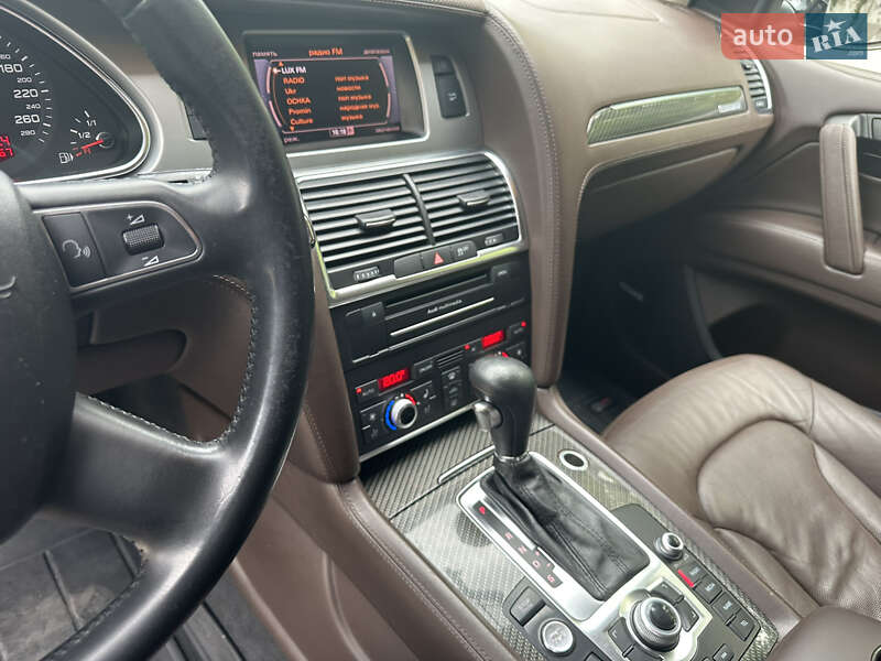 Внедорожник / Кроссовер Audi Q7 2011 в Киеве