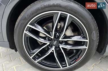 Внедорожник / Кроссовер Audi Q7 2021 в 