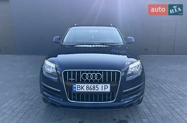 Внедорожник / Кроссовер Audi Q7 2012 в 