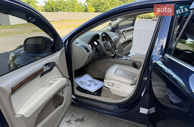 Внедорожник / Кроссовер Audi Q7 2012 в 