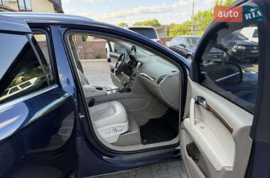 Внедорожник / Кроссовер Audi Q7 2012 в 