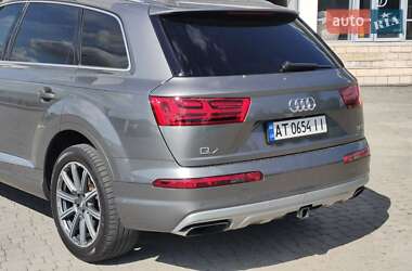 Позашляховик / Кросовер Audi Q7 2016 в 