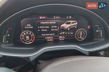 Позашляховик / Кросовер Audi Q7 2016 в 