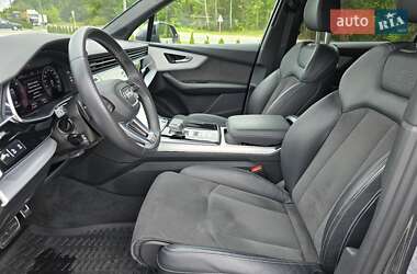 Внедорожник / Кроссовер Audi Q7 2021 в 