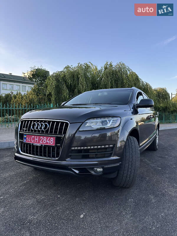 Внедорожник / Кроссовер Audi Q7 2013 в 