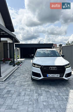 Внедорожник / Кроссовер Audi Q7 2017 в Луцке