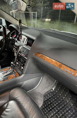 Позашляховик / Кросовер Audi Q7 2014 в 