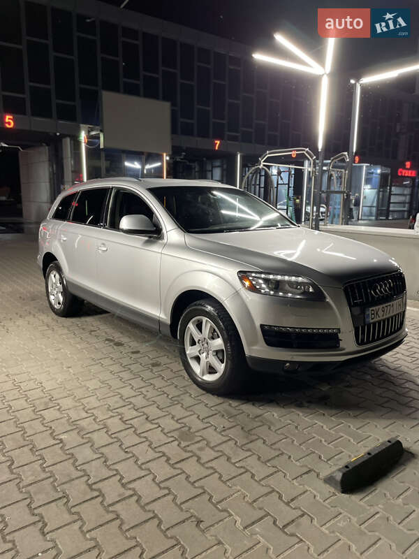 Внедорожник / Кроссовер Audi Q7 2014 в Ровно