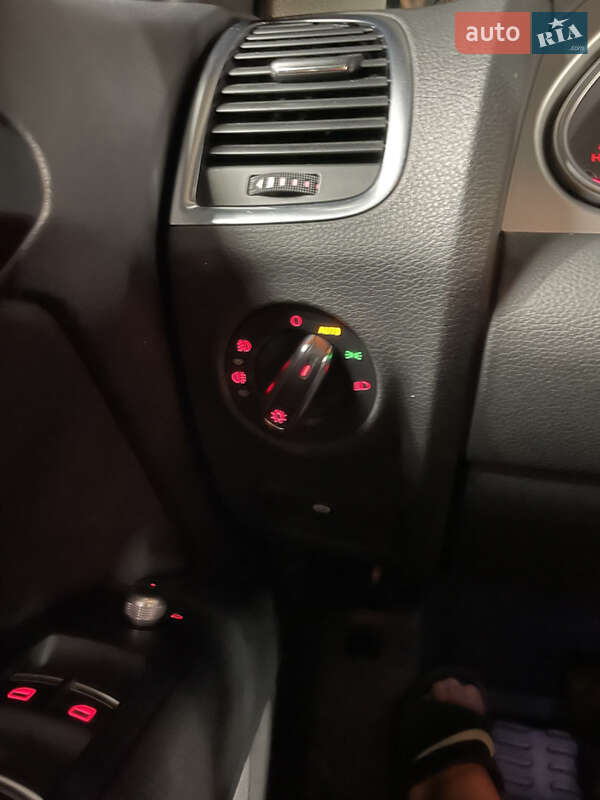 Позашляховик / Кросовер Audi Q7 2014 в Рівному