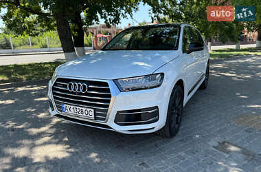 Внедорожник / Кроссовер Audi Q7 2018 в 