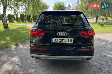 Внедорожник / Кроссовер Audi Q7 2015 в 