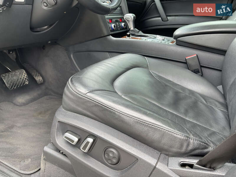 Внедорожник / Кроссовер Audi Q7 2013 в Полтаве