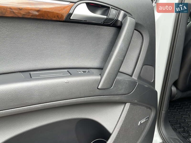 Внедорожник / Кроссовер Audi Q7 2013 в Полтаве