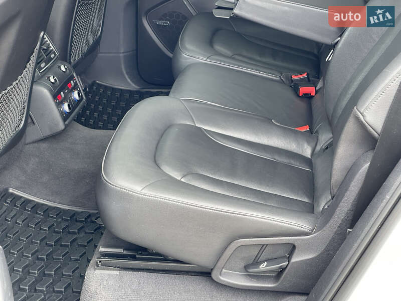 Внедорожник / Кроссовер Audi Q7 2013 в Полтаве