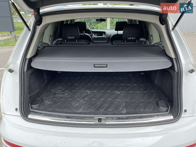 Внедорожник / Кроссовер Audi Q7 2013 в Полтаве