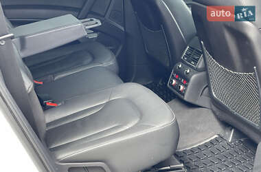 Позашляховик / Кросовер Audi Q7 2013 в 