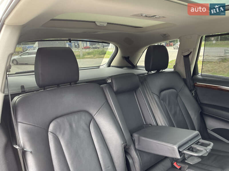 Внедорожник / Кроссовер Audi Q7 2013 в Полтаве