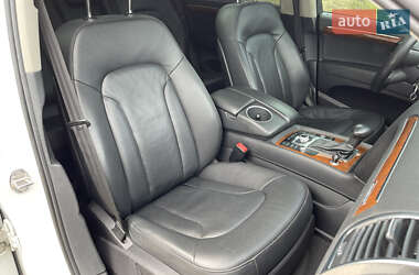 Позашляховик / Кросовер Audi Q7 2013 в 