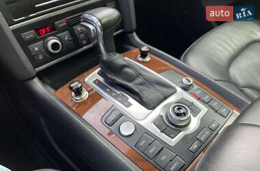 Позашляховик / Кросовер Audi Q7 2013 в 