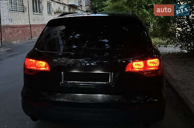 Внедорожник / Кроссовер Audi Q7 2009 в 