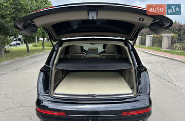 Позашляховик / Кросовер Audi Q7 2012 в 