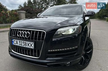 Позашляховик / Кросовер Audi Q7 2012 в 
