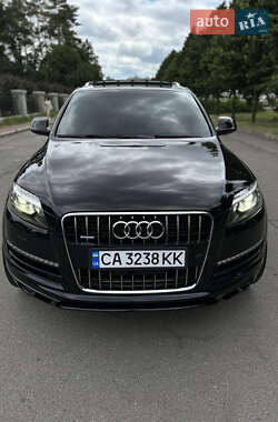 Позашляховик / Кросовер Audi Q7 2012 в 