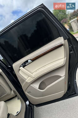 Позашляховик / Кросовер Audi Q7 2012 в 
