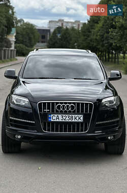 Позашляховик / Кросовер Audi Q7 2012 в 