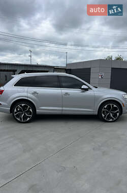 Внедорожник / Кроссовер Audi Q7 2019 в 