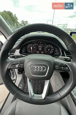 Внедорожник / Кроссовер Audi Q7 2019 в 