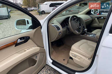 Внедорожник / Кроссовер Audi Q7 2014 в 