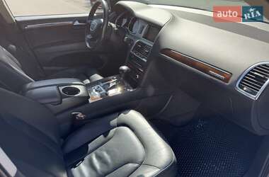 Внедорожник / Кроссовер Audi Q7 2011 в 