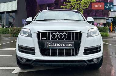 Позашляховик / Кросовер Audi Q7 2013 в 