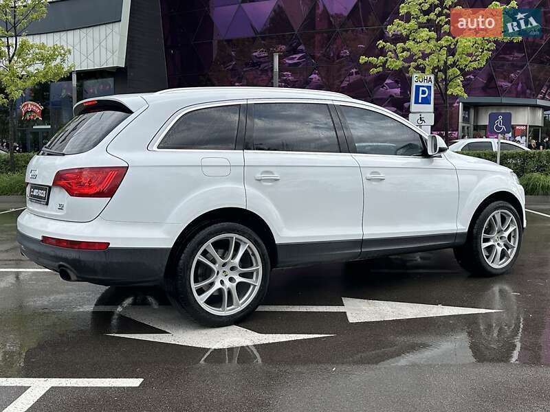 Внедорожник / Кроссовер Audi Q7 2013 в Киеве