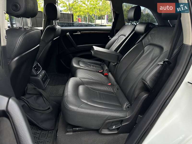 Внедорожник / Кроссовер Audi Q7 2013 в Киеве