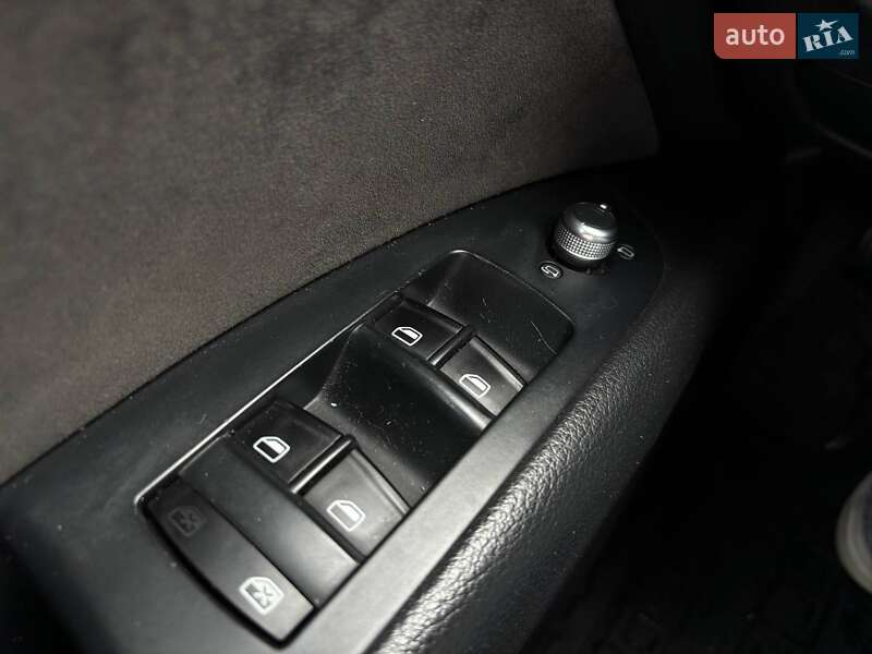 Внедорожник / Кроссовер Audi Q7 2013 в Киеве