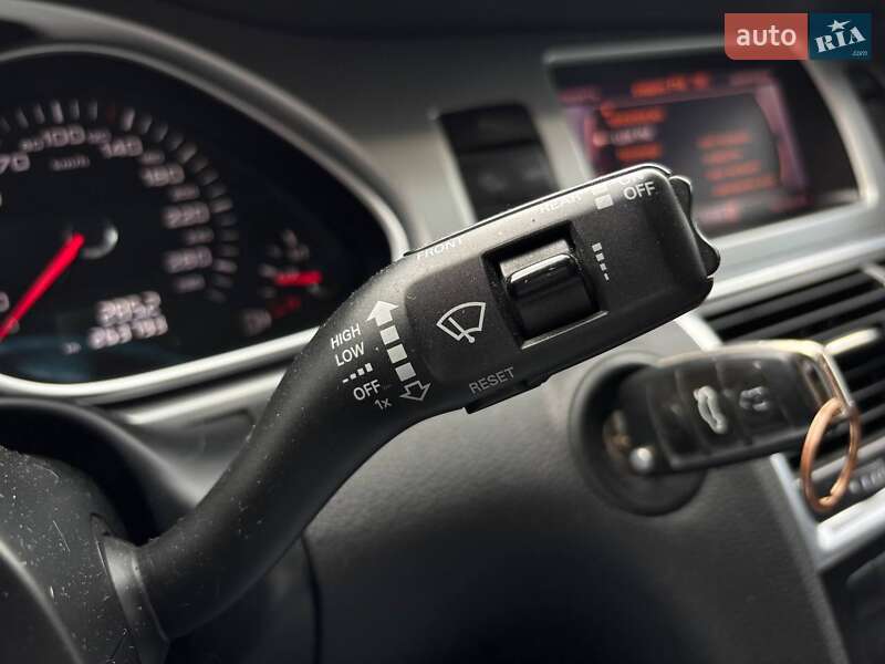 Внедорожник / Кроссовер Audi Q7 2013 в Киеве