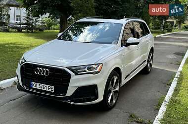 Внедорожник / Кроссовер Audi Q7 2021 в 