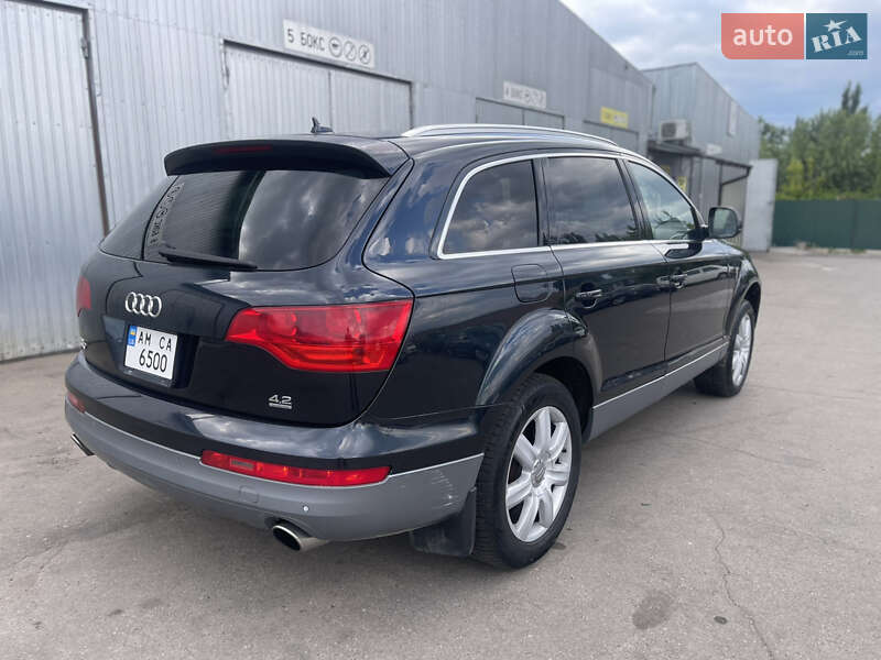 Внедорожник / Кроссовер Audi Q7 2006 в Виннице