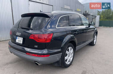 Позашляховик / Кросовер Audi Q7 2006 в 