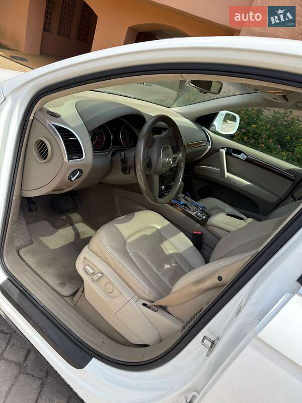 Внедорожник / Кроссовер Audi Q7 2010 в Киеве