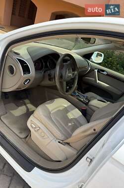 Внедорожник / Кроссовер Audi Q7 2010 в 