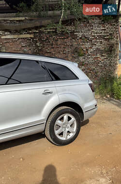 Позашляховик / Кросовер Audi Q7 2014 в 