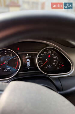 Позашляховик / Кросовер Audi Q7 2014 в 