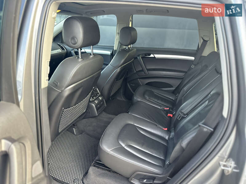 Позашляховик / Кросовер Audi Q7 2009 в Рівному