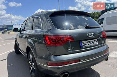 Позашляховик / Кросовер Audi Q7 2015 в 