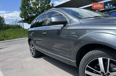 Позашляховик / Кросовер Audi Q7 2015 в 