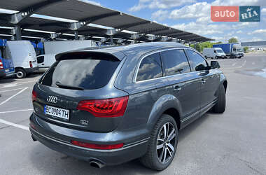 Позашляховик / Кросовер Audi Q7 2015 в 