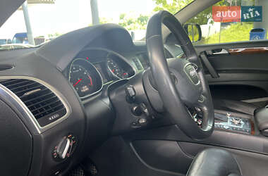 Позашляховик / Кросовер Audi Q7 2015 в 